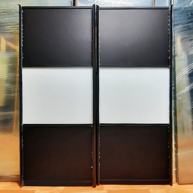 Двери-купе (софт тач чёрный) с плёнкой Oracal (010,070)